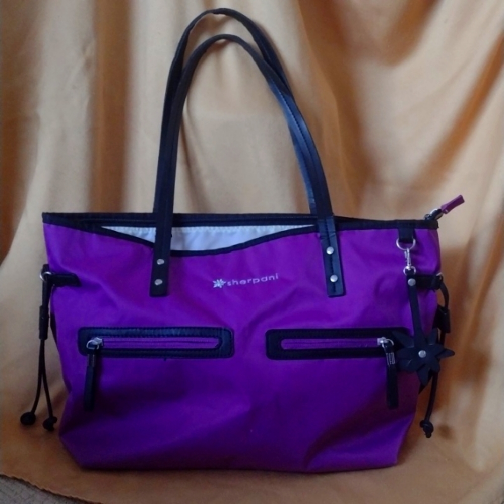 Sherpani Lg Bria Purple Tote